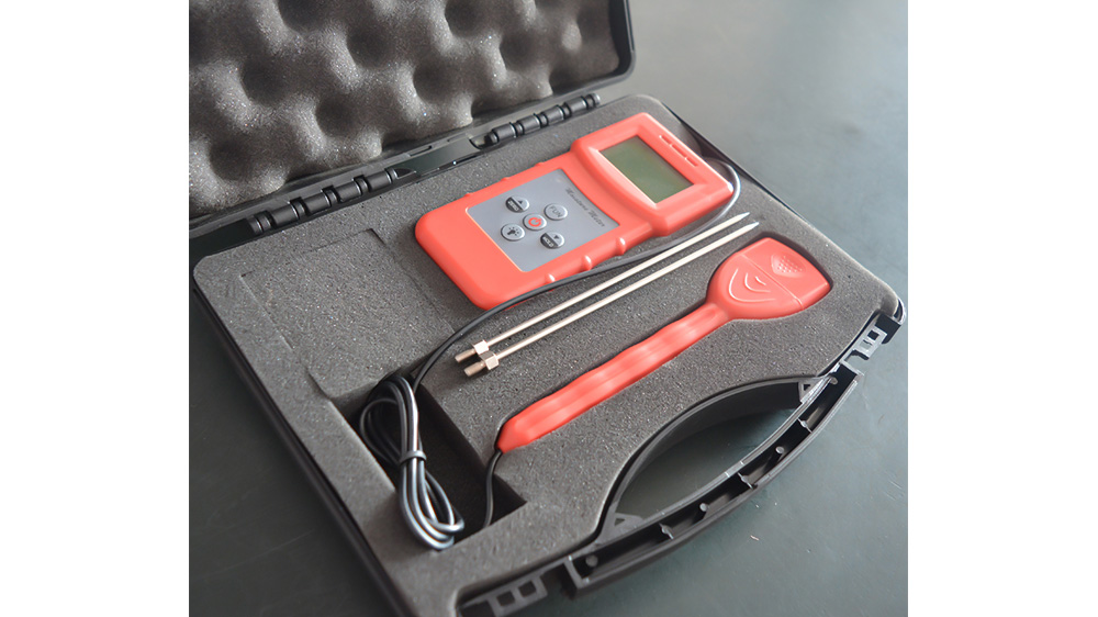 VM-210 Portable Moisture Meter
