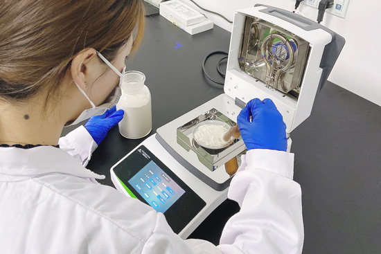 Halogen Moisture Analyzer