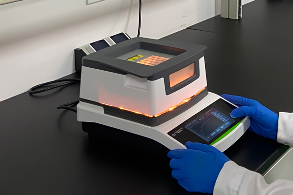 Selection Guide for Rapid Halogen Moisture Analyzers