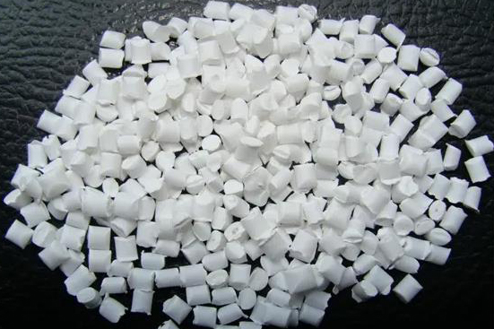 FAQs on Measuring Plastics with a Halogen Moisture Analyzer