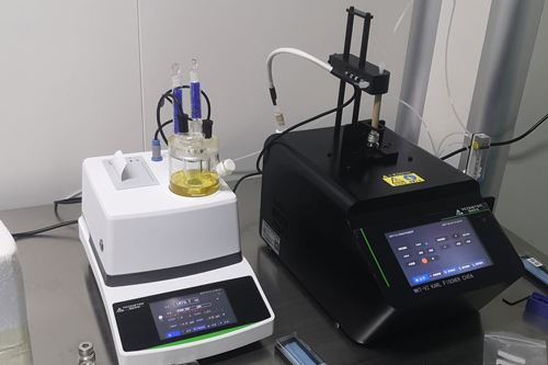 How to Ensure Moisture Reacts Fully with Karl Fischer Reagent